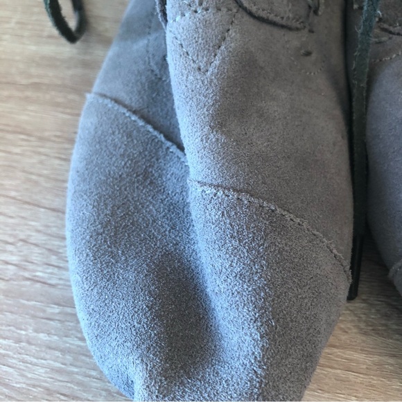 TOMS 391113 Suede Tribal Boots (size 10) - Picture 7 of 15